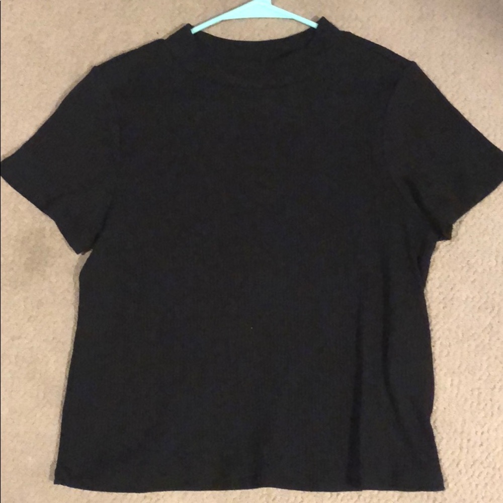 Textured BP mock neck short sleeve tee